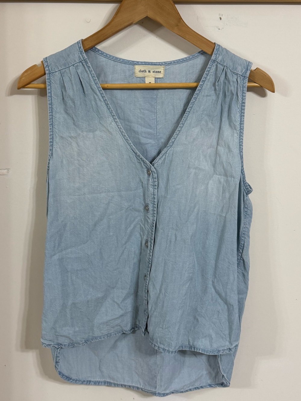 cloth & stone Light Blue V-Neck Sleeveless Chambray Top